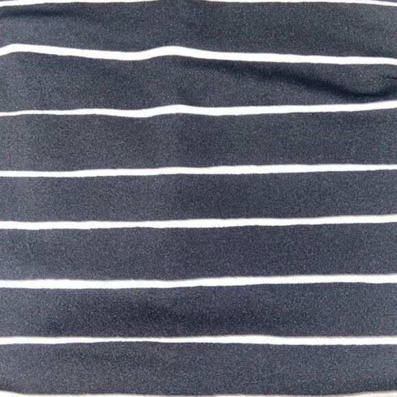 Banana Republic Sleeveless Striped Black and White Top - Picture 5 of 9